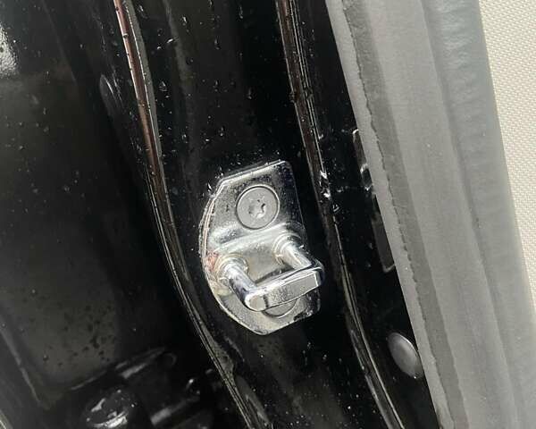 Черный Рено Зое, объемом двигателя 0 л и пробегом 147 тыс. км за 7777 $, фото 28 на Automoto.ua