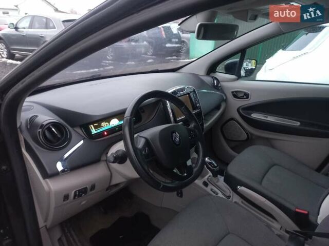 Черный Рено Зое, объемом двигателя 0 л и пробегом 139 тыс. км за 5900 $, фото 6 на Automoto.ua
