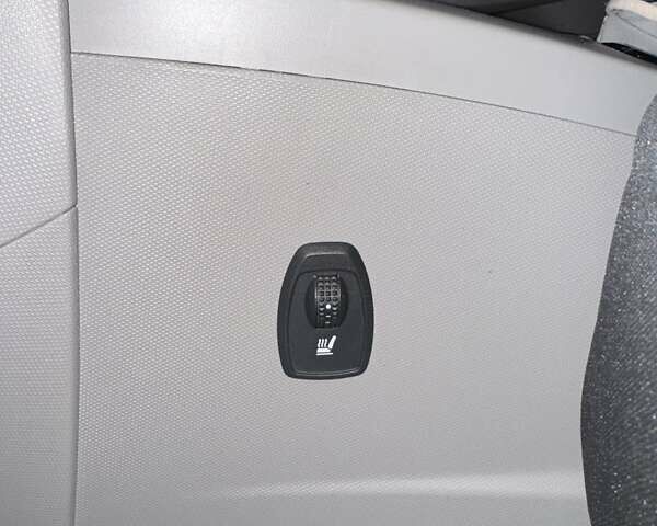 Черный Рено Зое, объемом двигателя 0 л и пробегом 74 тыс. км за 7600 $, фото 17 на Automoto.ua