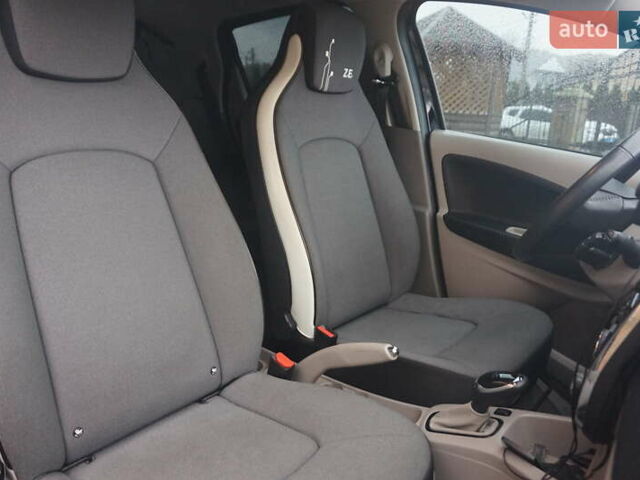 Черный Рено Зое, объемом двигателя 0 л и пробегом 101 тыс. км за 7222 $, фото 38 на Automoto.ua