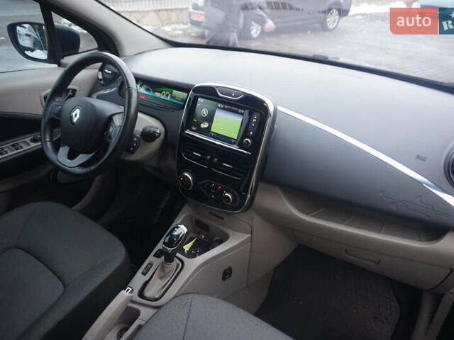 Черный Рено Зое, объемом двигателя 0 л и пробегом 178 тыс. км за 6444 $, фото 39 на Automoto.ua