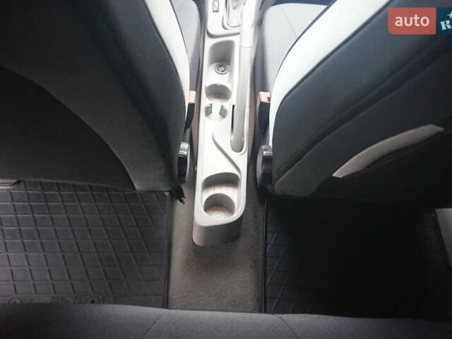 Черный Рено Зое, объемом двигателя 0 л и пробегом 178 тыс. км за 6444 $, фото 47 на Automoto.ua