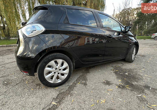 Черный Рено Зое, объемом двигателя 0 л и пробегом 153 тыс. км за 6500 $, фото 5 на Automoto.ua