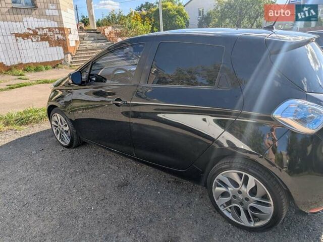 Черный Рено Зое, объемом двигателя 0 л и пробегом 135 тыс. км за 6900 $, фото 7 на Automoto.ua