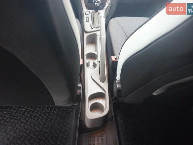 Черный Рено Зое, объемом двигателя 0 л и пробегом 101 тыс. км за 7222 $, фото 47 на Automoto.ua