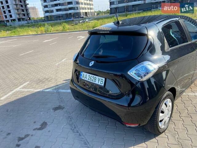 Черный Рено Зое, объемом двигателя 0 л и пробегом 240 тыс. км за 6500 $, фото 3 на Automoto.ua