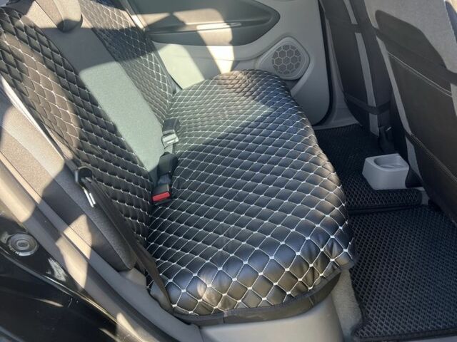 Черный Рено Зое, объемом двигателя 0 л и пробегом 88 тыс. км за 6900 $, фото 6 на Automoto.ua