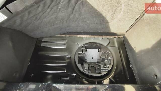 Черный Рено Зое, объемом двигателя 0 л и пробегом 76 тыс. км за 7650 $, фото 13 на Automoto.ua