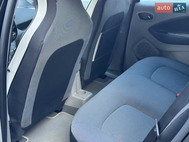 Чорний Рено Зое, об'ємом двигуна 0 л та пробігом 91 тис. км за 6950 $, фото 12 на Automoto.ua