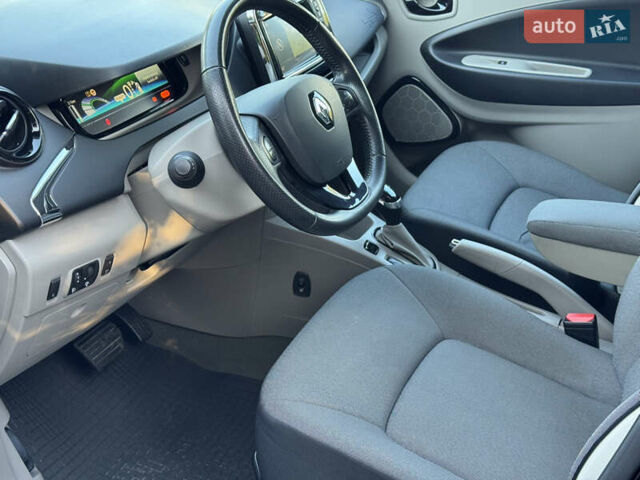 Чорний Рено Зое, об'ємом двигуна 0 л та пробігом 91 тис. км за 6950 $, фото 11 на Automoto.ua