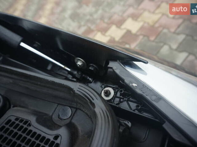 Черный Рено Зое, объемом двигателя 0 л и пробегом 156 тыс. км за 6555 $, фото 54 на Automoto.ua