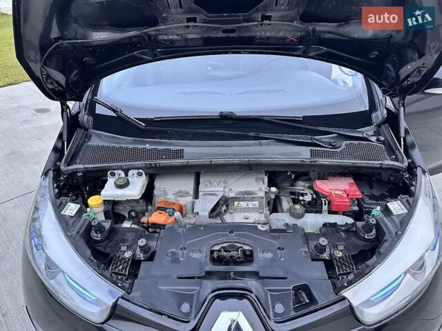 Черный Рено Зое, объемом двигателя 0 л и пробегом 103 тыс. км за 6199 $, фото 18 на Automoto.ua