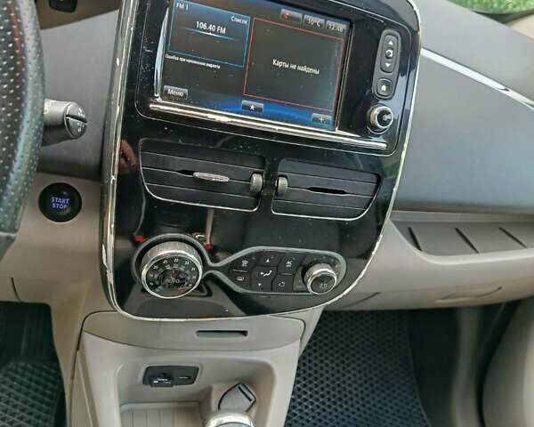Чорний Рено Зое, об'ємом двигуна 0 л та пробігом 98 тис. км за 6800 $, фото 1 на Automoto.ua