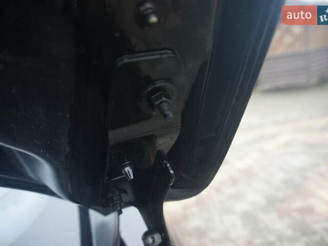 Черный Рено Зое, объемом двигателя 0 л и пробегом 156 тыс. км за 6555 $, фото 53 на Automoto.ua