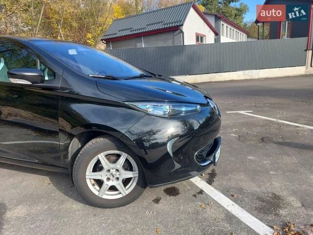 Черный Рено Зое, объемом двигателя 0 л и пробегом 100 тыс. км за 7700 $, фото 5 на Automoto.ua