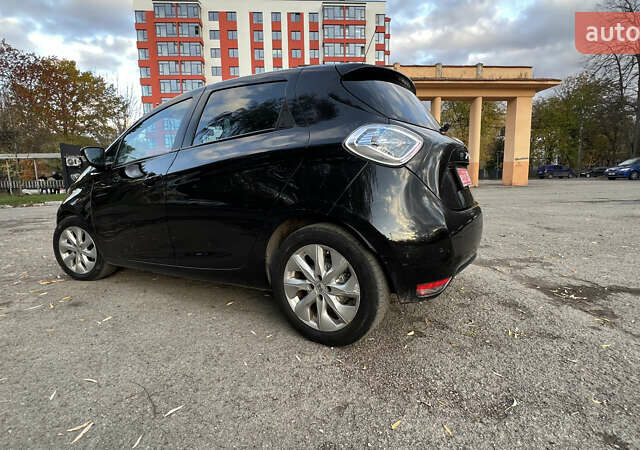 Черный Рено Зое, объемом двигателя 0 л и пробегом 153 тыс. км за 6500 $, фото 10 на Automoto.ua