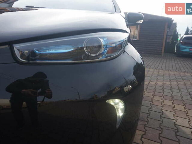 Чорний Рено Зое, об'ємом двигуна 0 л та пробігом 94 тис. км за 7200 $, фото 20 на Automoto.ua