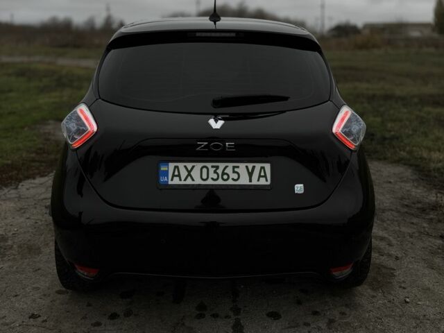 Черный Рено Зое, объемом двигателя 0 л и пробегом 140 тыс. км за 7700 $, фото 10 на Automoto.ua