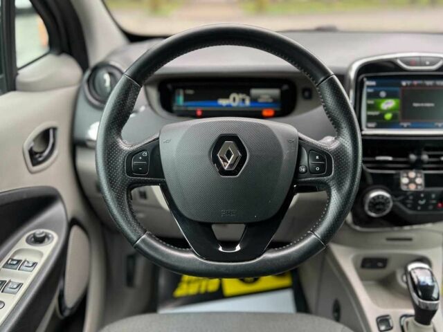 Чорний Рено Зое, об'ємом двигуна 0 л та пробігом 175 тис. км за 6490 $, фото 12 на Automoto.ua