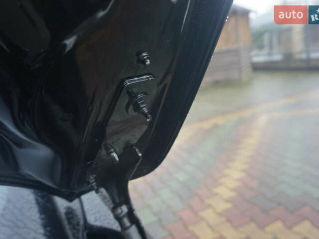 Черный Рено Зое, объемом двигателя 0 л и пробегом 101 тыс. км за 7222 $, фото 51 на Automoto.ua