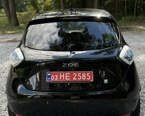 Черный Рено Зое, объемом двигателя 0 л и пробегом 120 тыс. км за 6199 $, фото 4 на Automoto.ua