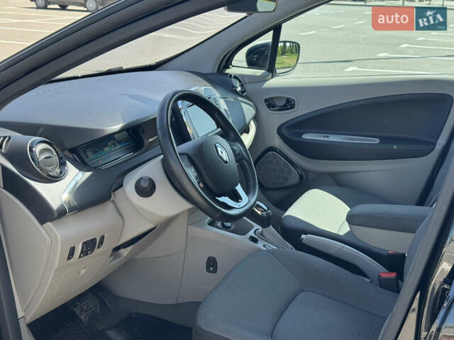 Черный Рено Зое, объемом двигателя 0 л и пробегом 35 тыс. км за 7300 $, фото 10 на Automoto.ua