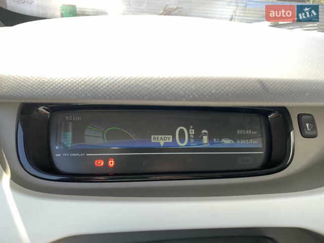 Черный Рено Зое, объемом двигателя 0 л и пробегом 92 тыс. км за 6999 $, фото 11 на Automoto.ua