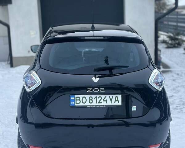 Черный Рено Зое, объемом двигателя 0 л и пробегом 147 тыс. км за 7777 $, фото 4 на Automoto.ua