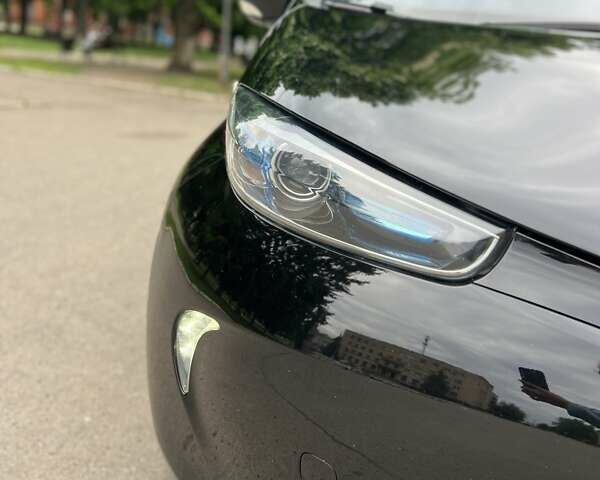 Черный Рено Зое, объемом двигателя 0 л и пробегом 131 тыс. км за 7300 $, фото 2 на Automoto.ua