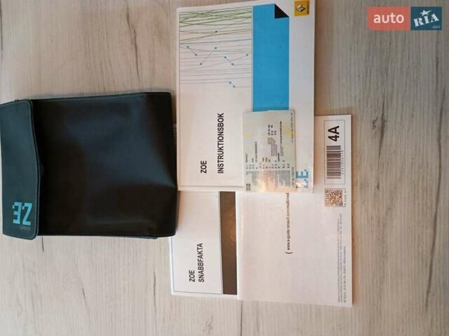Чорний Рено Зое, об'ємом двигуна 0 л та пробігом 83 тис. км за 8200 $, фото 25 на Automoto.ua