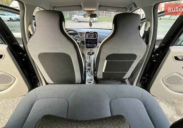 Рено Зое 2015 у Івано-Франківську на Automoto.ua Чорний Рено Зое, об'ємом двигуна 0 л та пробігом 153 тис. км за 6800 $, фото 23 на Automoto.ua