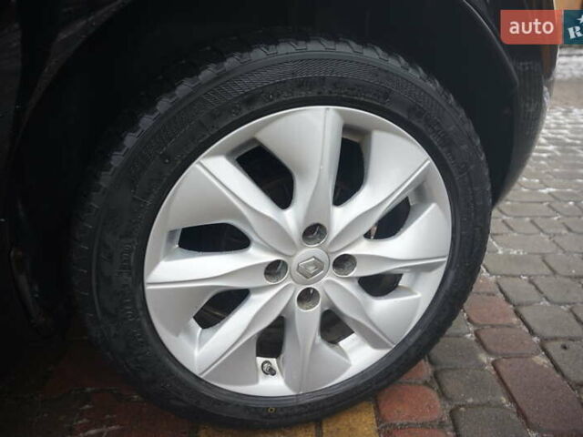 Черный Рено Зое, объемом двигателя 0 л и пробегом 178 тыс. км за 6444 $, фото 62 на Automoto.ua