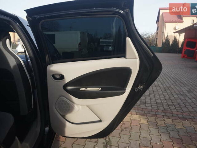 Чорний Рено Зое, об'ємом двигуна 0 л та пробігом 94 тис. км за 7200 $, фото 40 на Automoto.ua