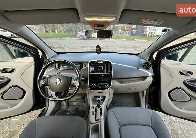 Черный Рено Зое, объемом двигателя 0 л и пробегом 153 тыс. км за 6500 $, фото 22 на Automoto.ua