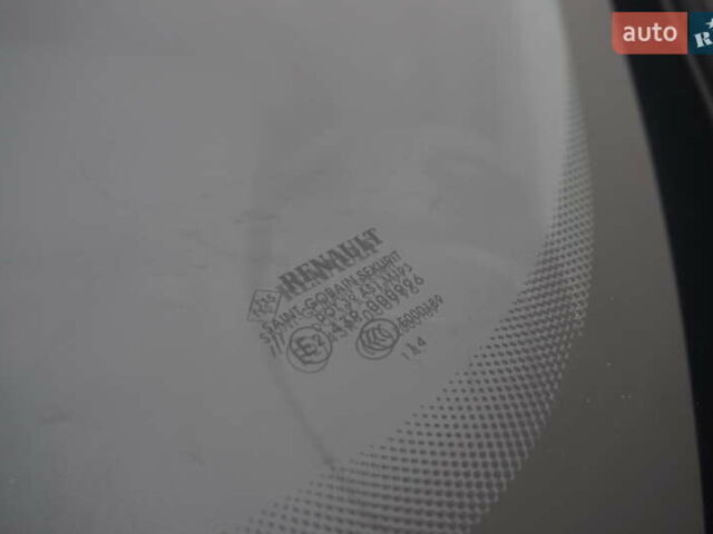 Черный Рено Зое, объемом двигателя 0 л и пробегом 156 тыс. км за 6555 $, фото 60 на Automoto.ua