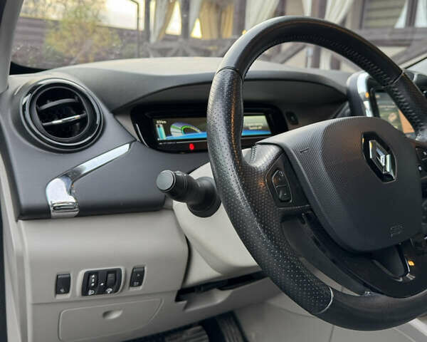 Чорний Рено Зое, об'ємом двигуна 0 л та пробігом 126 тис. км за 6999 $, фото 17 на Automoto.ua