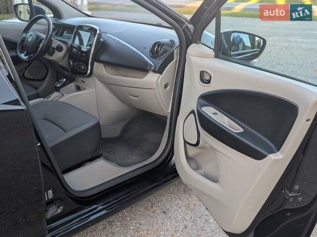 Рено Зое 2015 у Дубно на Automoto.ua Чорний Рено Зое, об'ємом двигуна 0 л та пробігом 120 тис. км за 6200 $, фото 25 на Automoto.ua