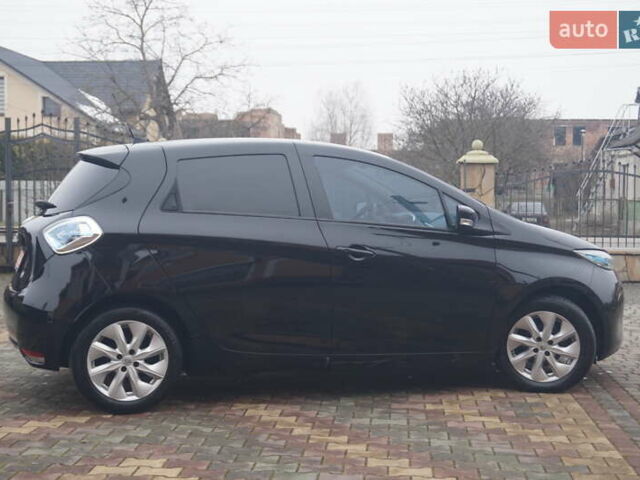 Черный Рено Зое, объемом двигателя 0 л и пробегом 156 тыс. км за 6555 $, фото 7 на Automoto.ua