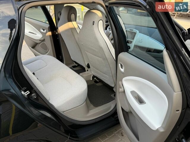 Чорний Рено Зое, об'ємом двигуна 0 л та пробігом 101 тис. км за 9250 $, фото 21 на Automoto.ua
