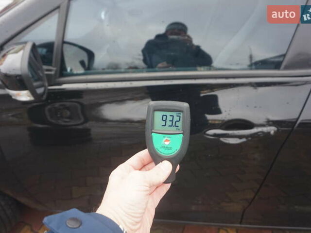 Черный Рено Зое, объемом двигателя 0 л и пробегом 178 тыс. км за 6444 $, фото 64 на Automoto.ua