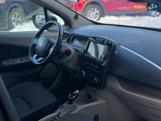 Черный Рено Зое, объемом двигателя 0 л и пробегом 131 тыс. км за 6700 $, фото 33 на Automoto.ua