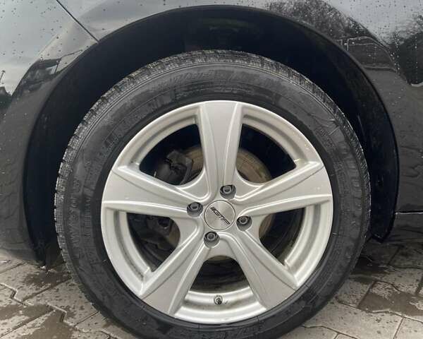 Черный Рено Зое, объемом двигателя 0 л и пробегом 147 тыс. км за 7777 $, фото 10 на Automoto.ua