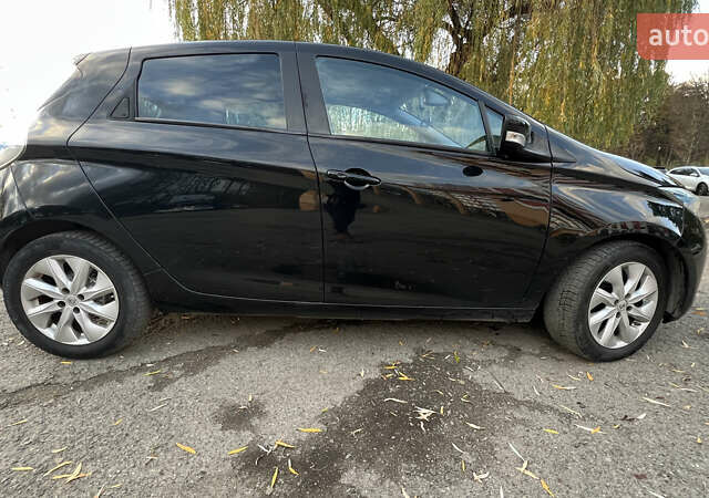 Черный Рено Зое, объемом двигателя 0 л и пробегом 153 тыс. км за 6500 $, фото 4 на Automoto.ua