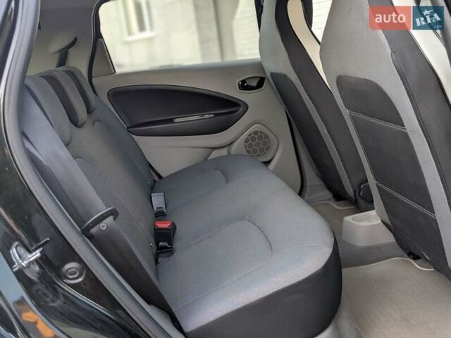 Черный Рено Зое, объемом двигателя 0 л и пробегом 57 тыс. км за 7700 $, фото 29 на Automoto.ua