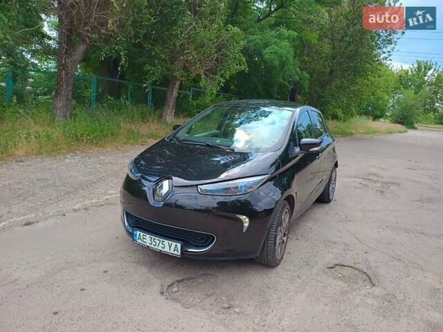 Черный Рено Зое, объемом двигателя 0 л и пробегом 100 тыс. км за 7800 $, фото 5 на Automoto.ua