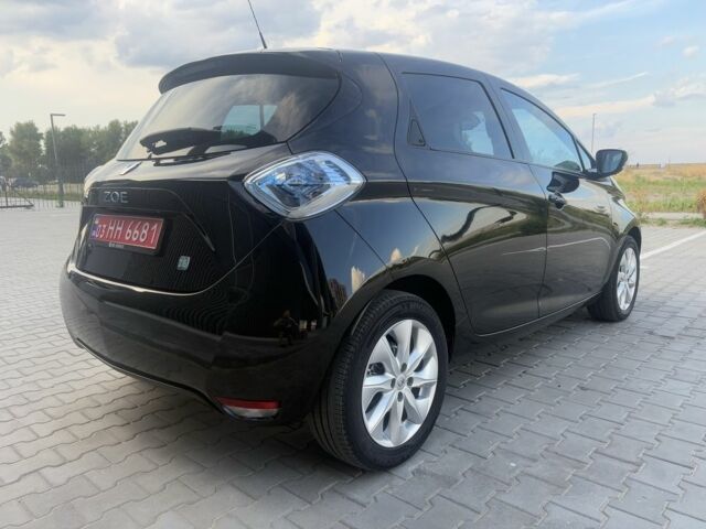 Черный Рено Зое, объемом двигателя 0 л и пробегом 121 тыс. км за 7500 $, фото 6 на Automoto.ua