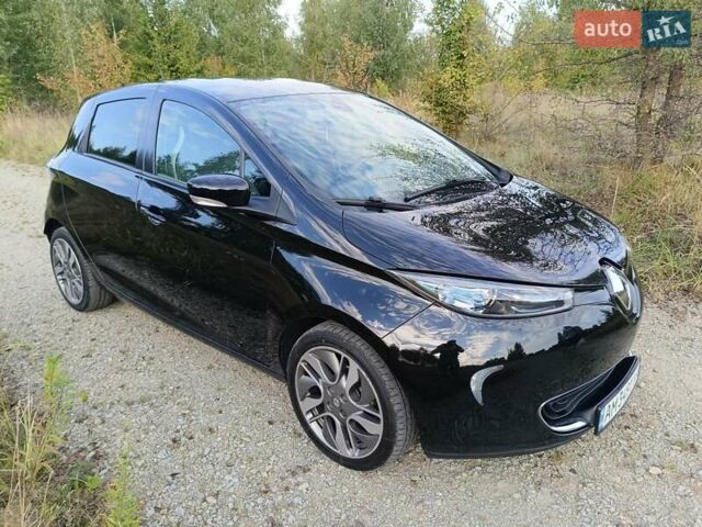 Черный Рено Зое, объемом двигателя 0 л и пробегом 99 тыс. км за 7550 $, фото 4 на Automoto.ua
