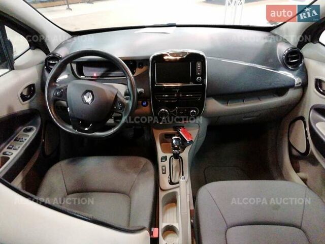 Чорний Рено Зое, об'ємом двигуна 0 л та пробігом 92 тис. км за 11000 $, фото 41 на Automoto.ua