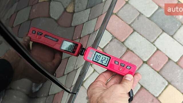 Черный Рено Зое, объемом двигателя 0 л и пробегом 97 тыс. км за 7650 $, фото 40 на Automoto.ua