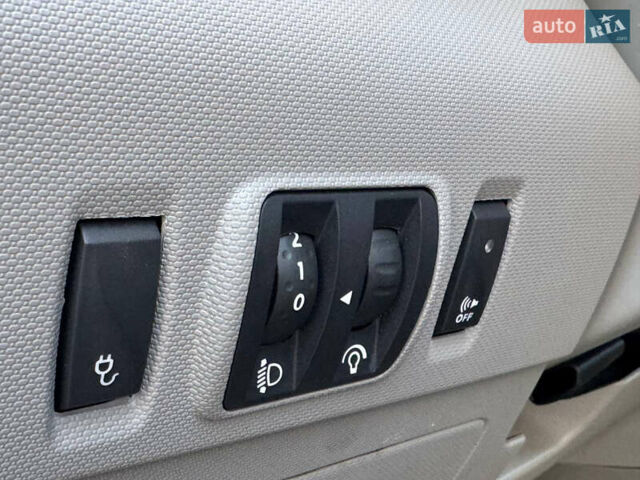 Черный Рено Зое, объемом двигателя 0 л и пробегом 89 тыс. км за 6700 $, фото 16 на Automoto.ua